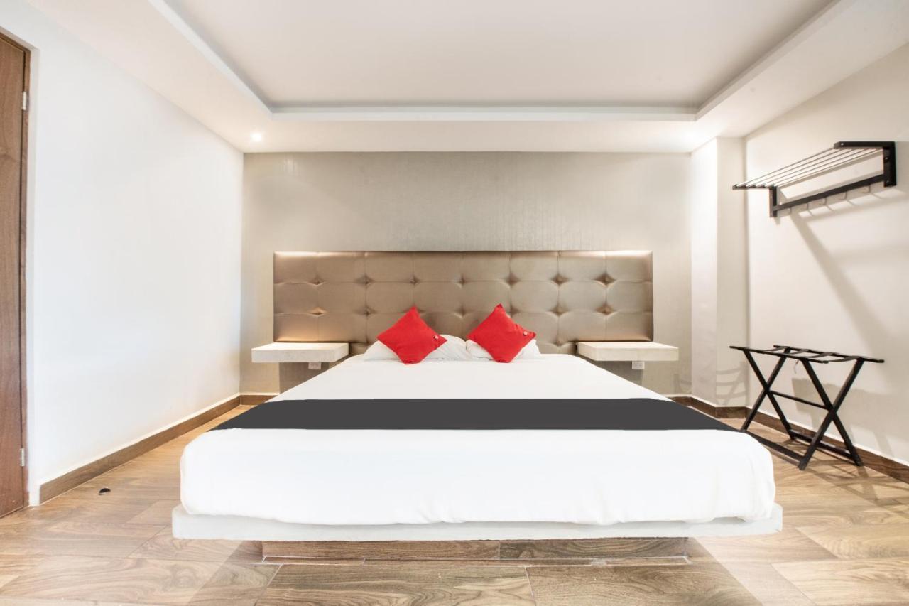 Hotel 202 Monterrey Kültér fotó
